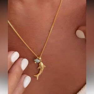 Gold Dolphin Pendant Necklace N1480